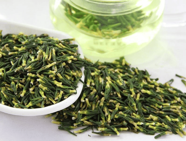 Uống trà thanh nhiệt cũng giúp hỗ trợ giấc ngủ